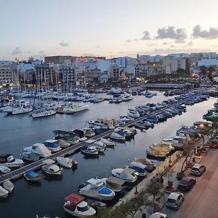 2 Bedroom & Spacious With Sea Views Msida