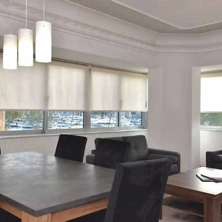 2 Bedroom, And Spacious With Sea View - 2
