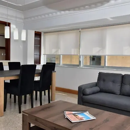 2 Bedroom & Spacious With Sea Views * Msida