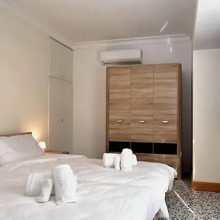 2 Bedroom & Spacious With Sea Views *