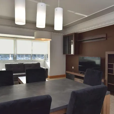 2 Bedroom & Spacious With Sea Views Апартаменты *