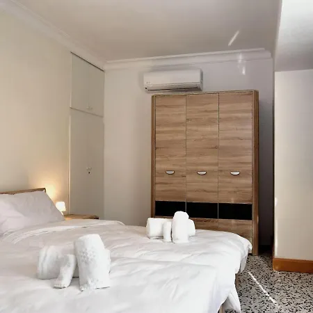 2 Bedroom & Spacious With Sea Views *