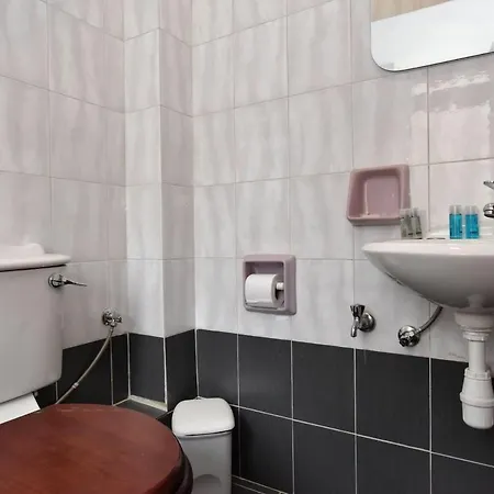 2 Bedroom & Spacious With Sea Views