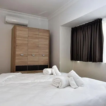 2 Bedroom & Spacious With Sea Views