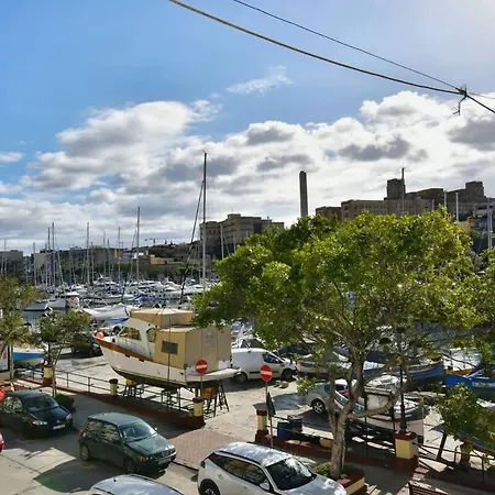 2 Bedroom & Spacious With Sea Views Msida