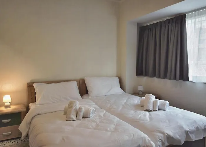 דירה 2 Bedroom & Spacious With Sea Views *